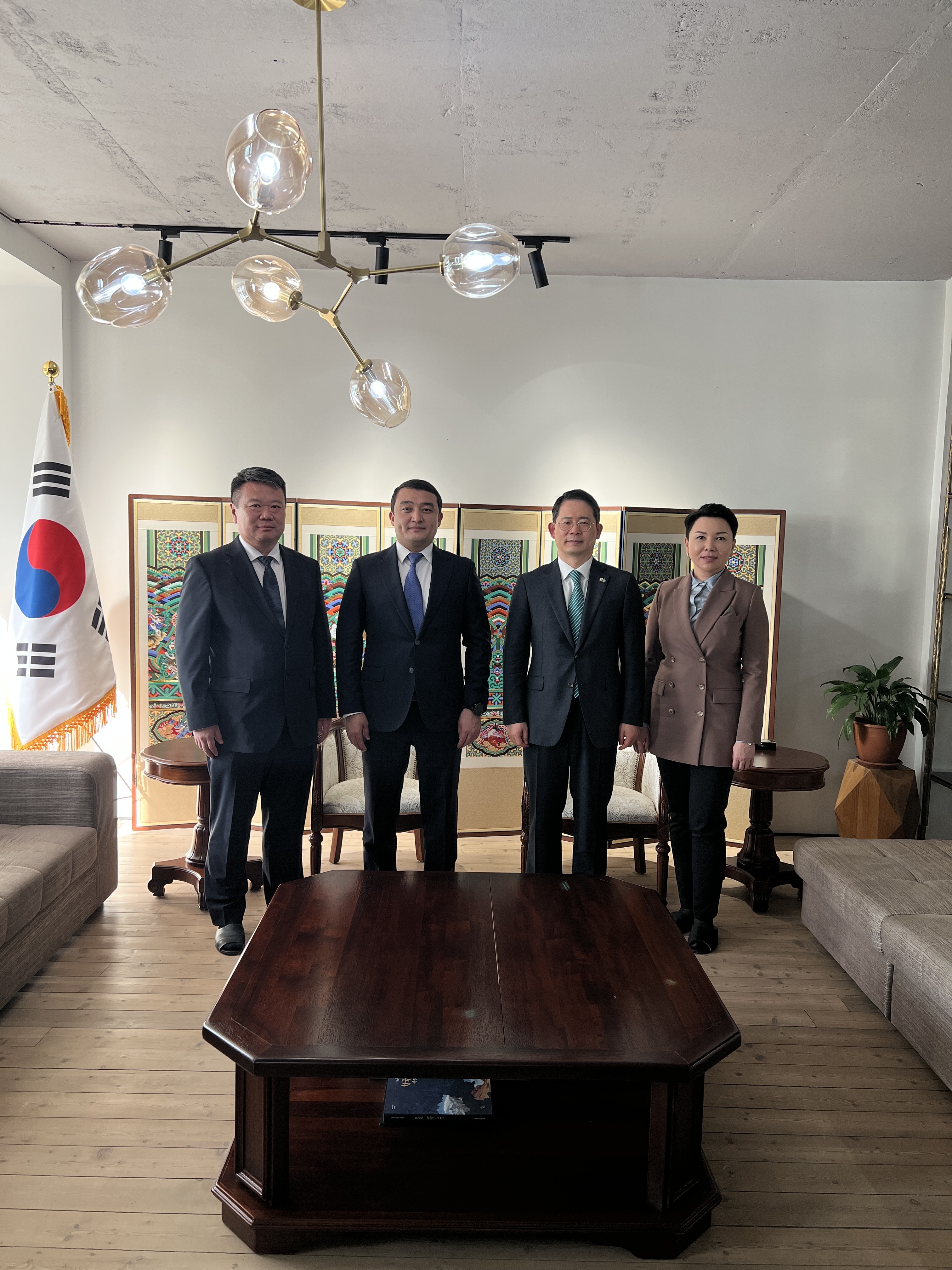 알마티 시의회 초청 간담회 개최