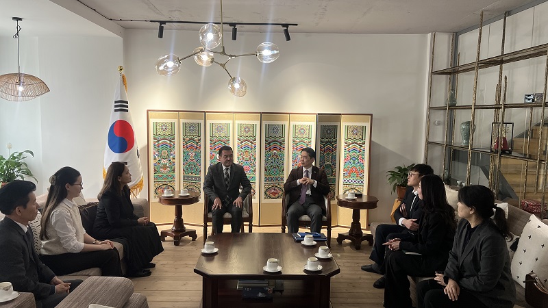 Генеральный консул Ха Тэ Ук провёл встречу с профессорско-преподавательским составом по корееведению Казахского национального университета имени аль-Фараби